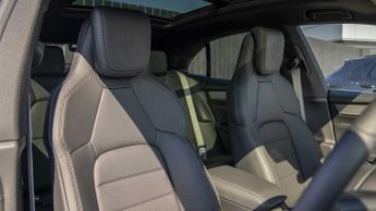 Porsche Macan Electric 