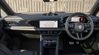 Porsche Macan Electric 