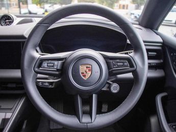 Porsche Macan Electric Estate 