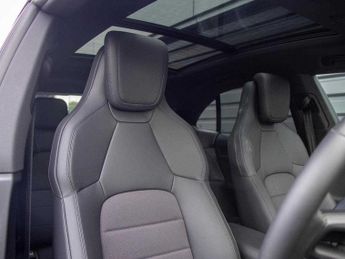 Porsche Macan Electric Estate 