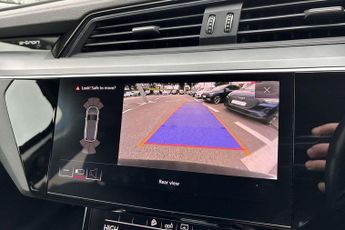 Audi E-Tron 