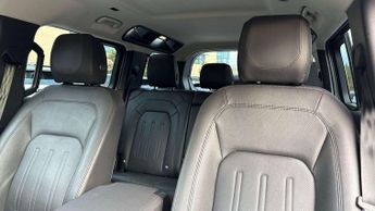 Land Rover Defender SE