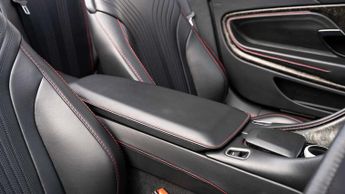Aston Martin DB11 Volante