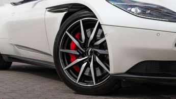 Aston Martin DB11 Volante