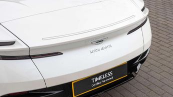 Aston Martin DB11 Volante