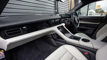 Porsche Taycan Saloon 