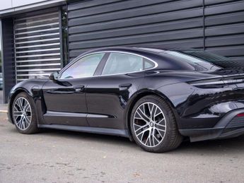 Porsche Taycan 