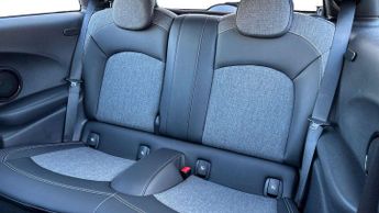 MINI Hatchback Cooper S Level 2