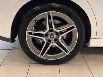 Mercedes-Benz Cla AMG Line