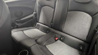 MINI Hatchback Cooper S Level 2