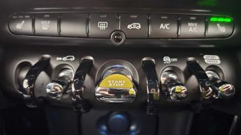 MINI Hatchback Cooper S Level 2