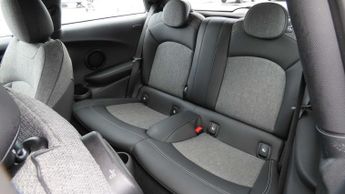 MINI Hatchback Cooper S Level 2