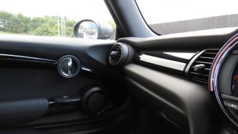 MINI Hatchback Cooper S Level 2