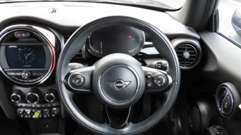 MINI Hatchback Cooper S Level 2