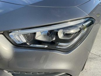 Mercedes-Benz Cla AMG Line