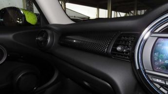 MINI Hatchback Cooper S Level 1
