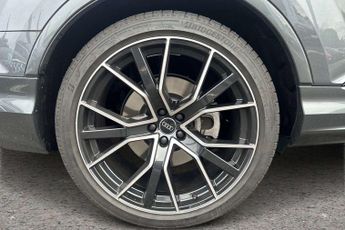 Audi Q7 Black Edition