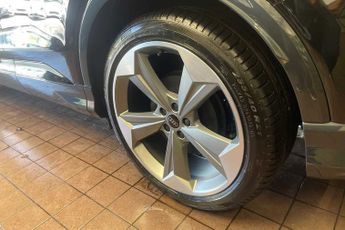 Audi Q4 Black Edition