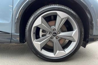 Audi Q4 Black Edition