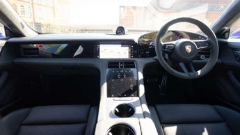 Porsche Taycan 