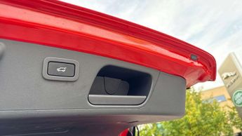 Jaguar E-PACE Chequered Flag Edition