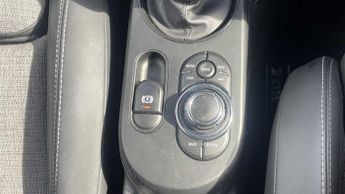 MINI Hatchback Cooper S Level 2