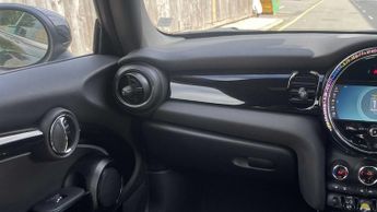 MINI Hatchback Cooper S Level 2