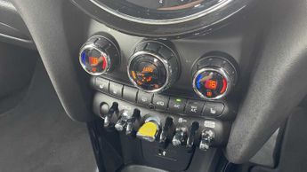 MINI Hatchback Cooper S Level 2