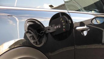 MINI Hatchback Cooper S Level 2