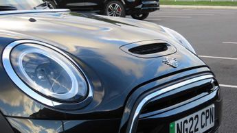 MINI Hatchback Cooper S Level 2