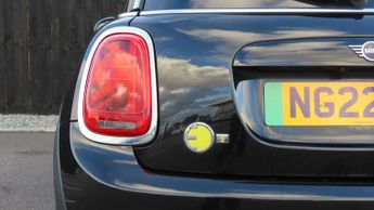 MINI Hatchback Cooper S Level 2