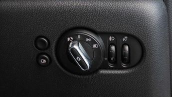 MINI Hatchback Cooper S Level 2