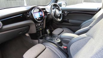 MINI Hatchback Cooper S Level 2