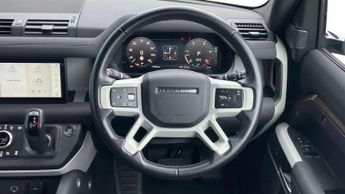 Land Rover Defender X-Dynamic SE