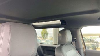 Land Rover Defender X-Dynamic SE