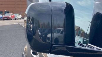 Land Rover Defender X-Dynamic SE