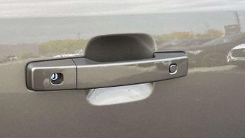 Land Rover Defender X-Dynamic SE