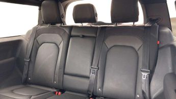 Land Rover Defender X-Dynamic SE