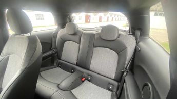 MINI Hatchback Cooper S Level 2