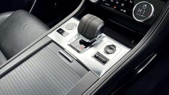 Jaguar F-PACE R-Dynamic Black