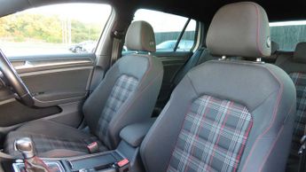 Volkswagen Golf GTI Performance