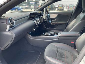 Mercedes-Benz Cla AMG Line