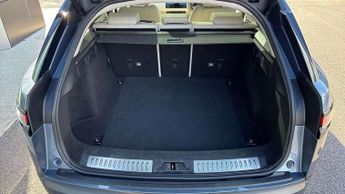 Land Rover Range Rover Velar SE