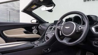 Aston Martin DBS Volante