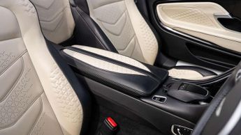 Aston Martin DBS Volante