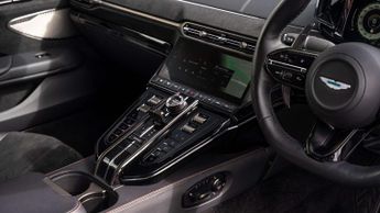 Aston Martin Vantage 