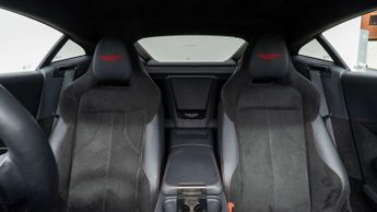 Aston Martin Vantage 