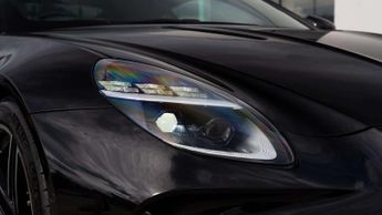 Aston Martin Vantage 