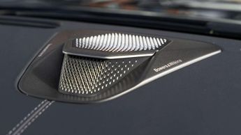 Aston Martin Vantage 