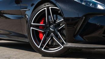 Aston Martin Vantage 
